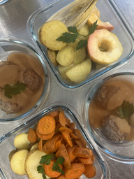 Boulettes sauce liégeoise, légumes de saison et PDT rôties - Lundi